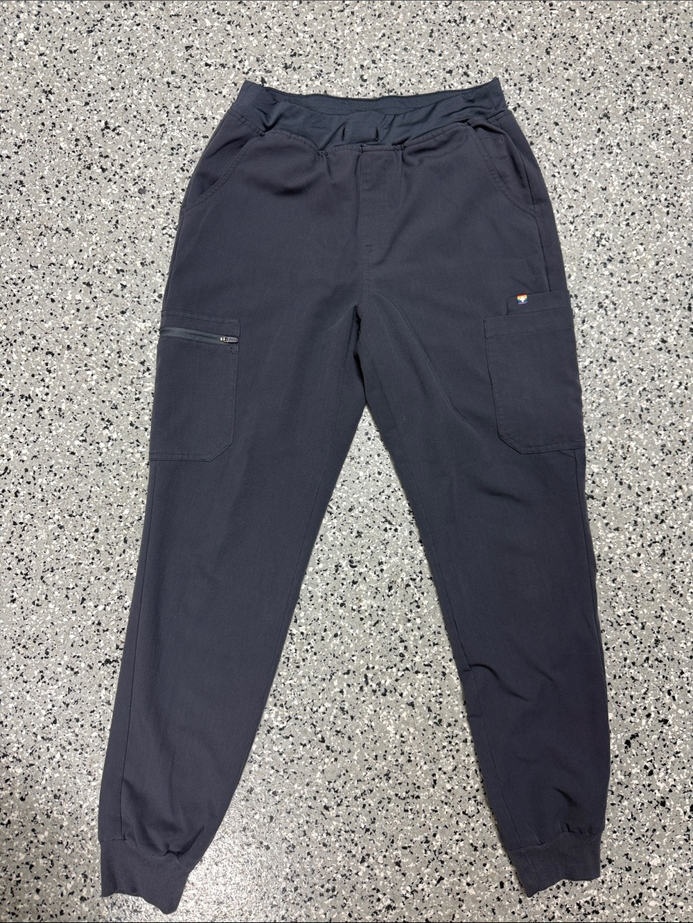 Figs Men's Charcoal Cargo Jogger Scrub Pants - M Tall -pride edition- 🌈